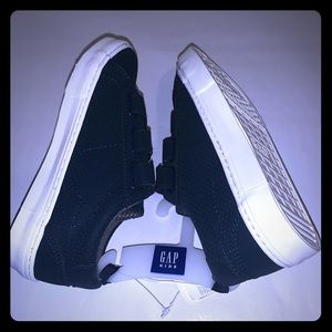 GAP Boys Size 13 Casual Sneakers